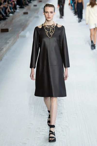 Look 40